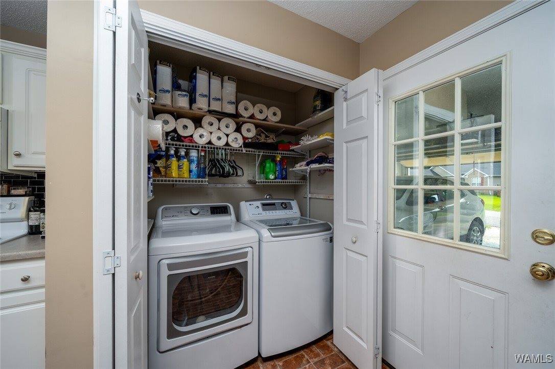 8217 Meadowlake Village Drive, Northport, AL 35473