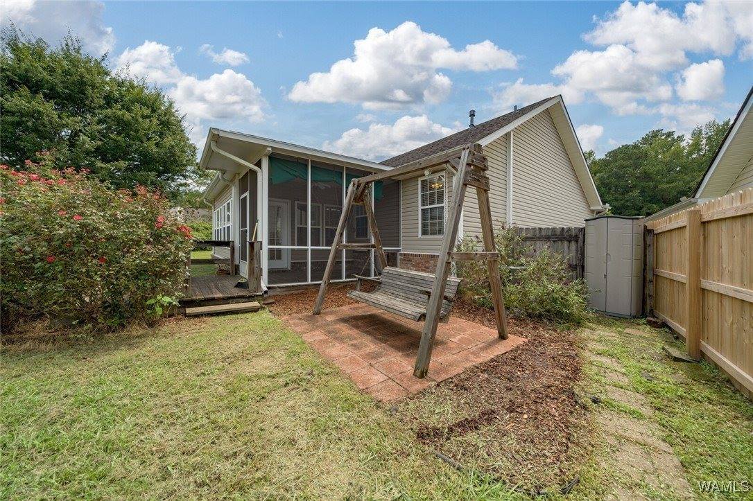 8217 Meadowlake Village Drive, Northport, AL 35473