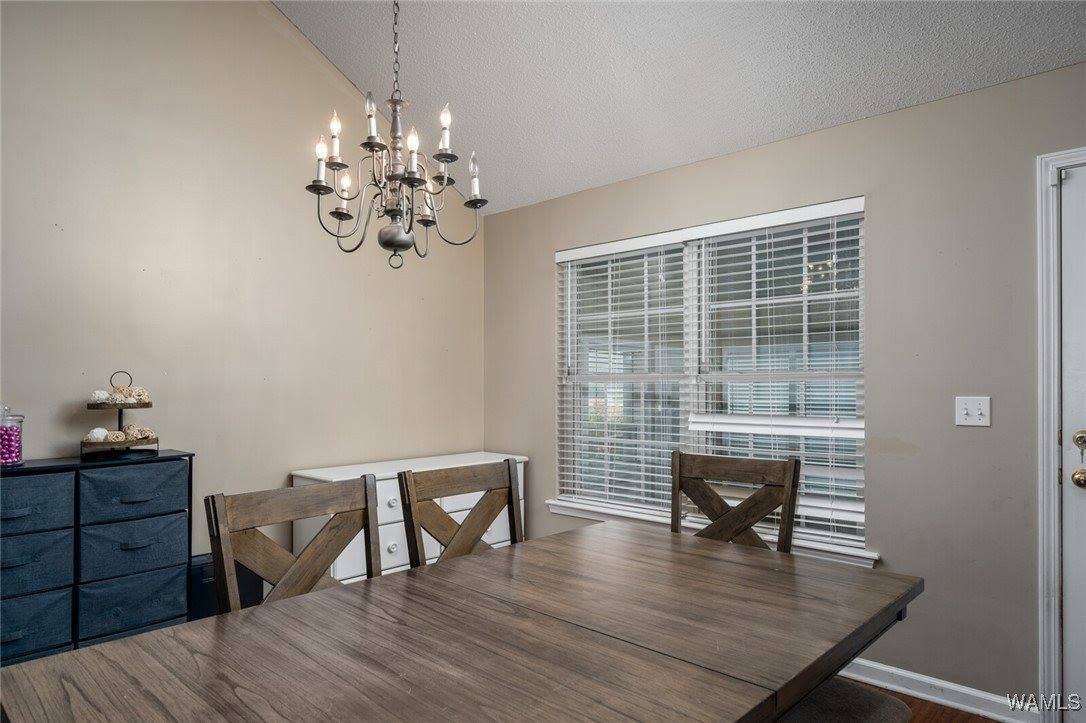 8217 Meadowlake Village Drive, Northport, AL 35473