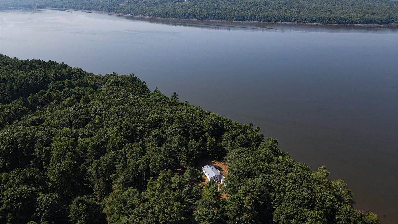 22 Bartley Lane, Bucksport, ME 04416