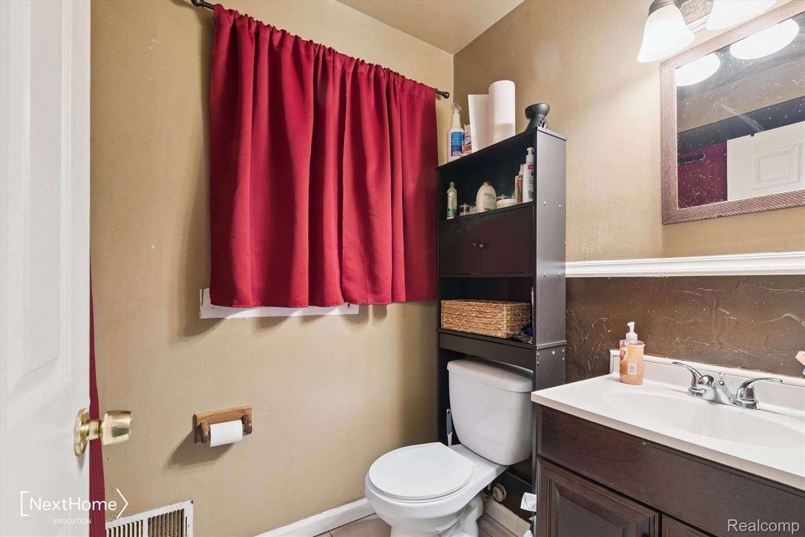 15925 Harrison, RomulusCity_Wayne, MI 48174