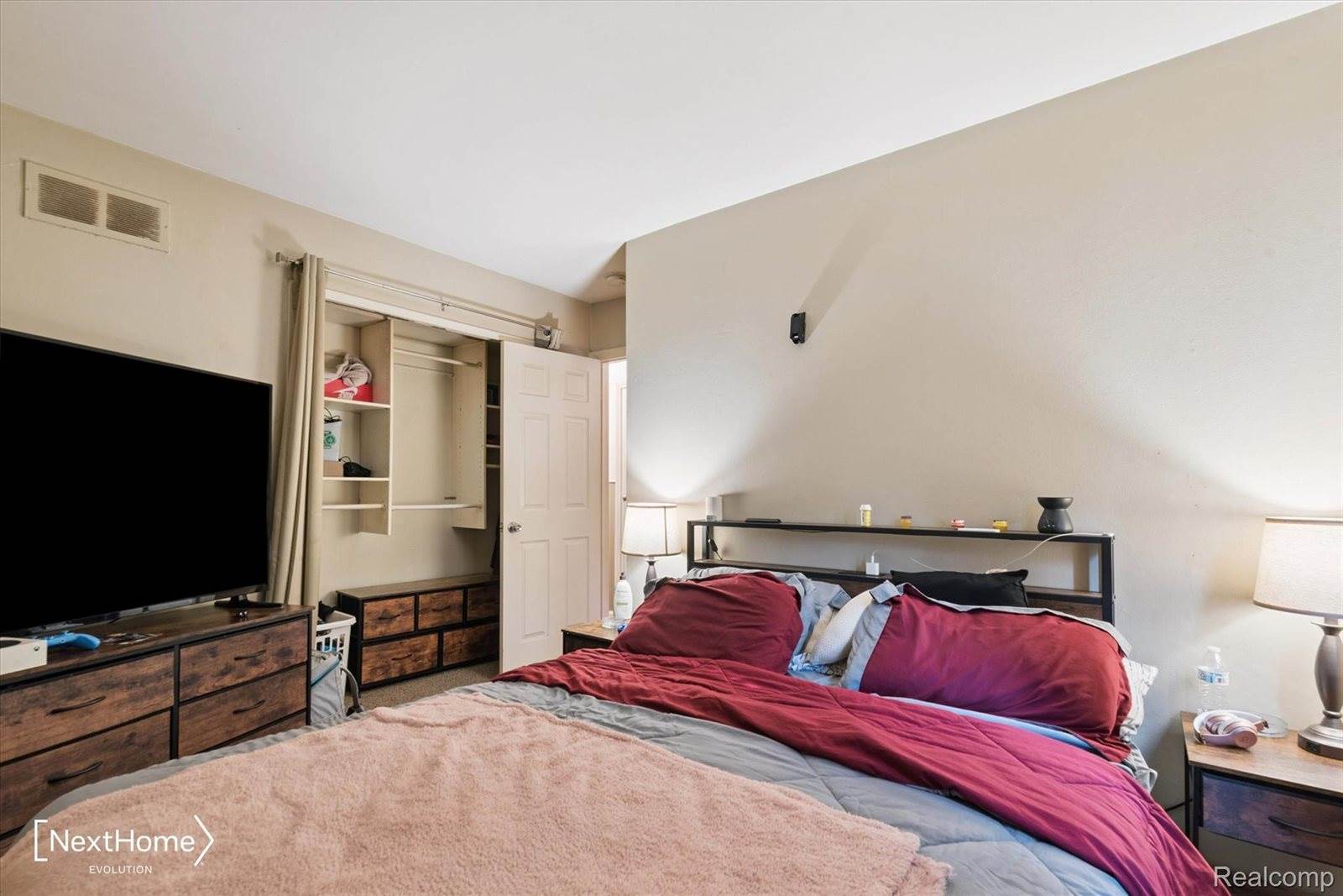 15925 Harrison, RomulusCity_Wayne, MI 48174