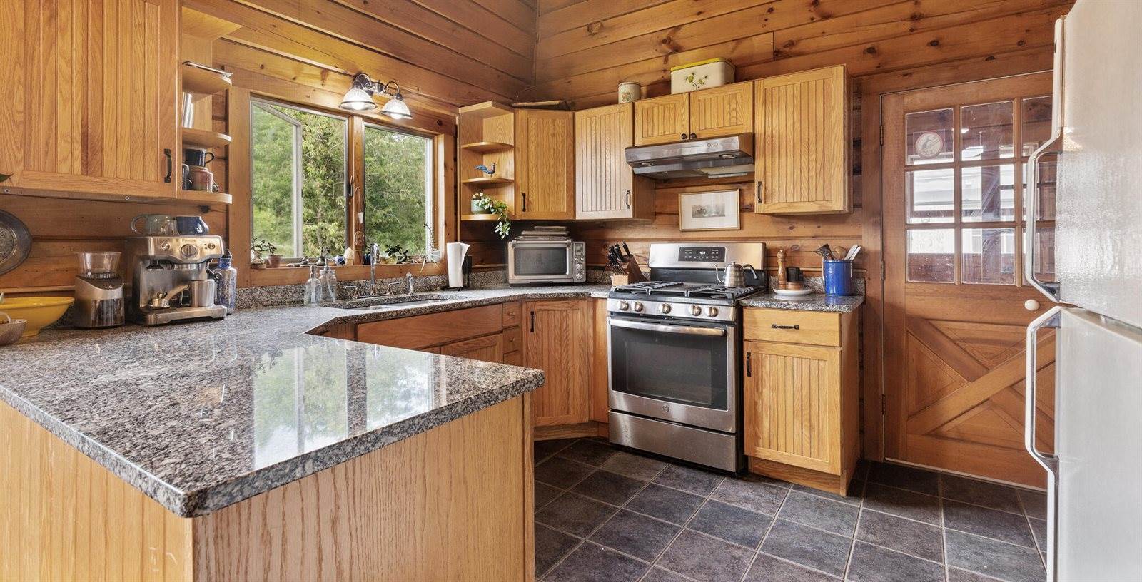 69 Hatch Road, Prospect, ME 04981