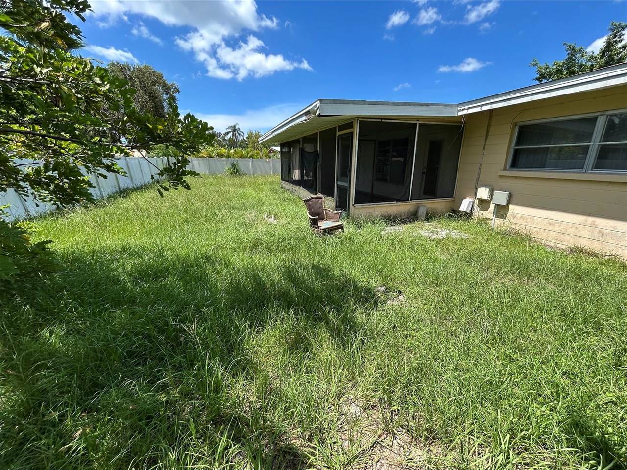 626 Chevy Chase Drive, Sarasota, FL 34243