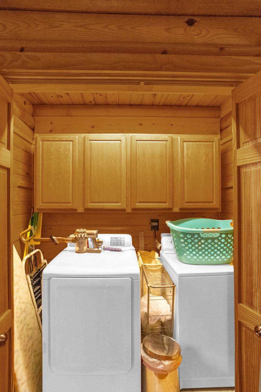 2235 Buck Mountain Rd, Purlear, NC 28665