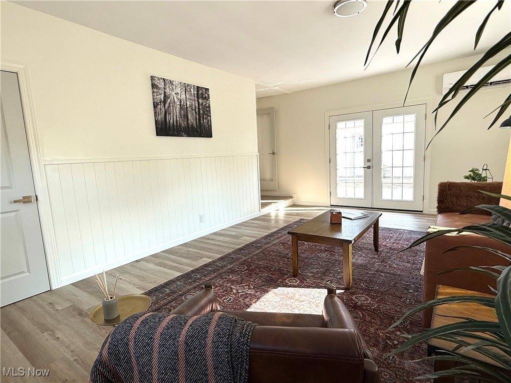 42 Sycamore Drive, New Middletown, OH 44442