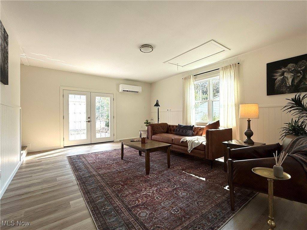 42 Sycamore Drive, New Middletown, OH 44442