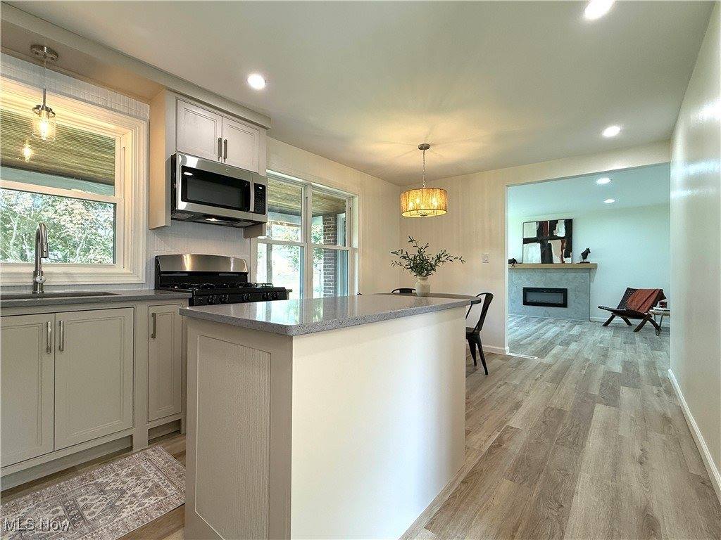 42 Sycamore Drive, New Middletown, OH 44442