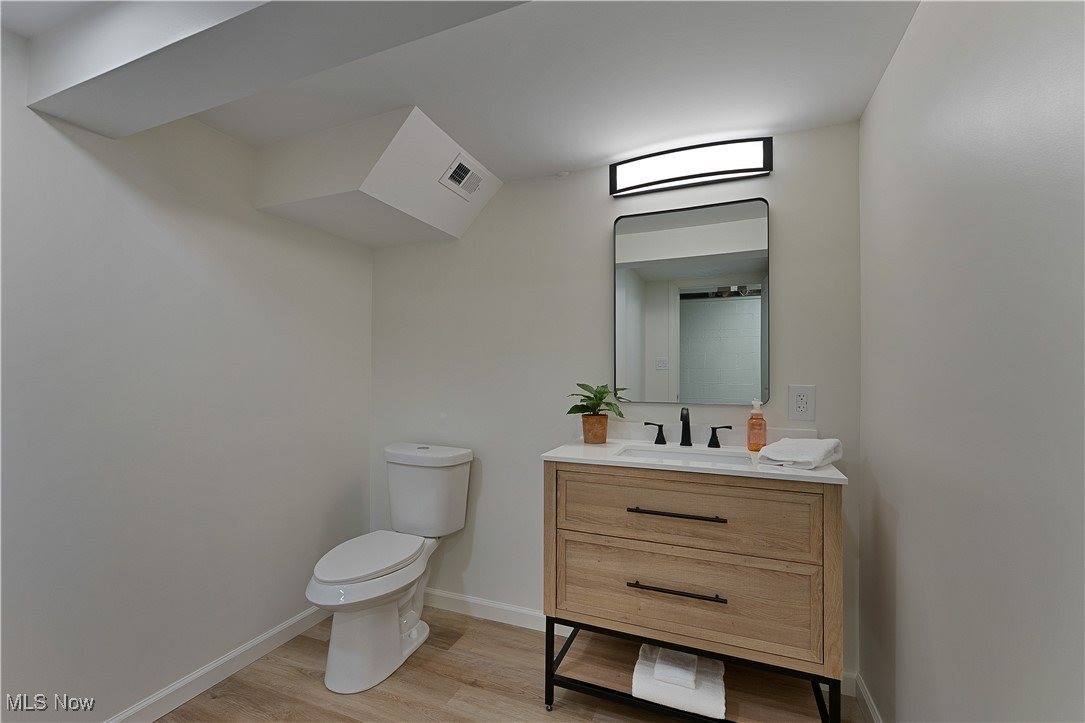 42 Sycamore Drive, New Middletown, OH 44442