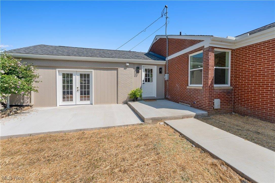 42 Sycamore Drive, New Middletown, OH 44442