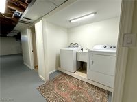 42 Sycamore Drive, New Middletown, OH 44442