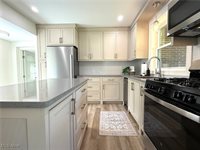 42 Sycamore Drive, New Middletown, OH 44442