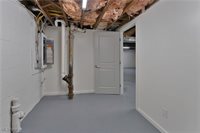 42 Sycamore Drive, New Middletown, OH 44442