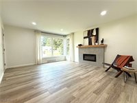 42 Sycamore Drive, New Middletown, OH 44442