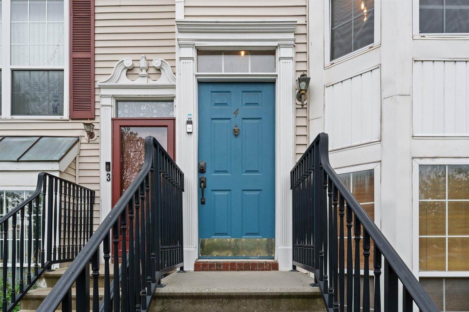 4 Persimmon Ct, JC, West Bergen, NJ 07305