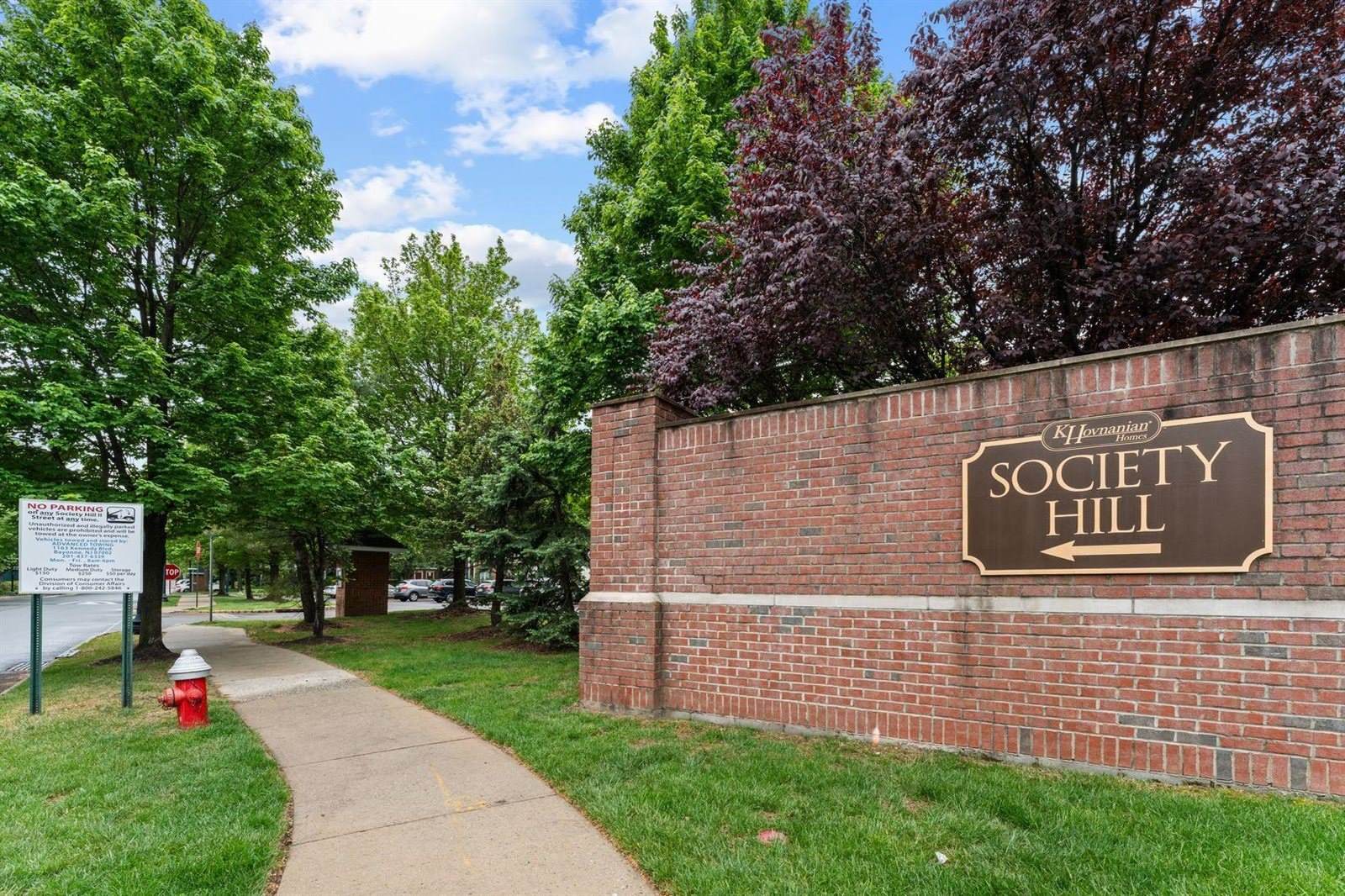 4 Persimmon Ct, JC, West Bergen, NJ 07305