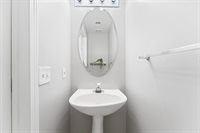 4 Persimmon Ct, JC, West Bergen, NJ 07305