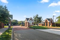 4 Persimmon Ct, JC, West Bergen, NJ 07305