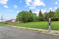 4 Persimmon Ct, JC, West Bergen, NJ 07305