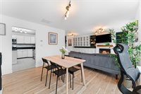 4 Persimmon Ct, JC, West Bergen, NJ 07305