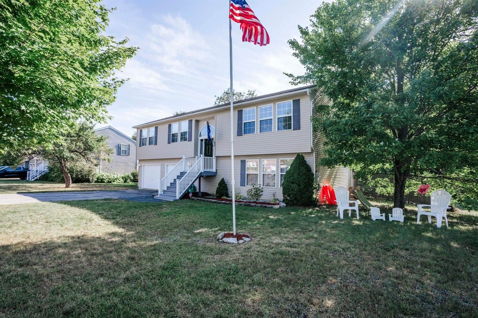 67 Briarwood Drive, Bangor, ME 04401