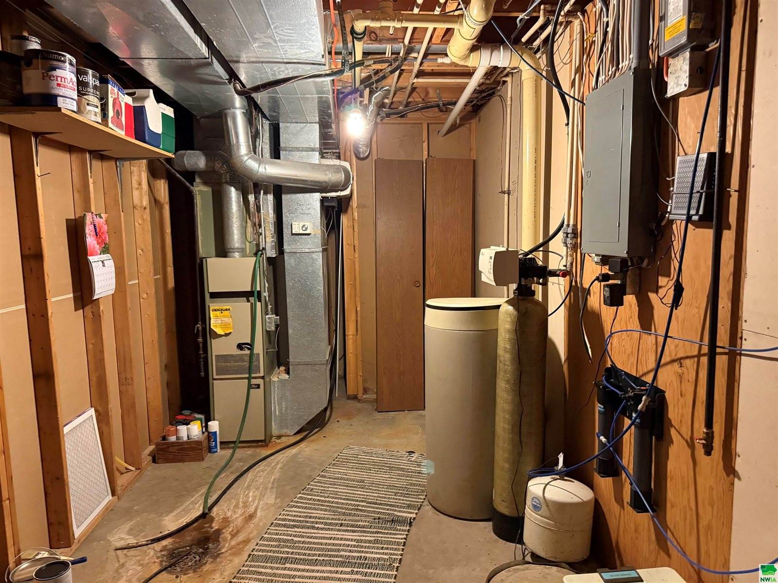 2040 Clover Dr., Akron, IA 51001