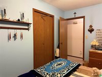 2040 Clover Dr., Akron, IA 51001