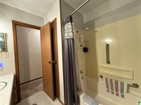 2040 Clover Dr., Akron, IA 51001