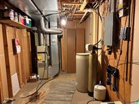 2040 Clover Dr., Akron, IA 51001