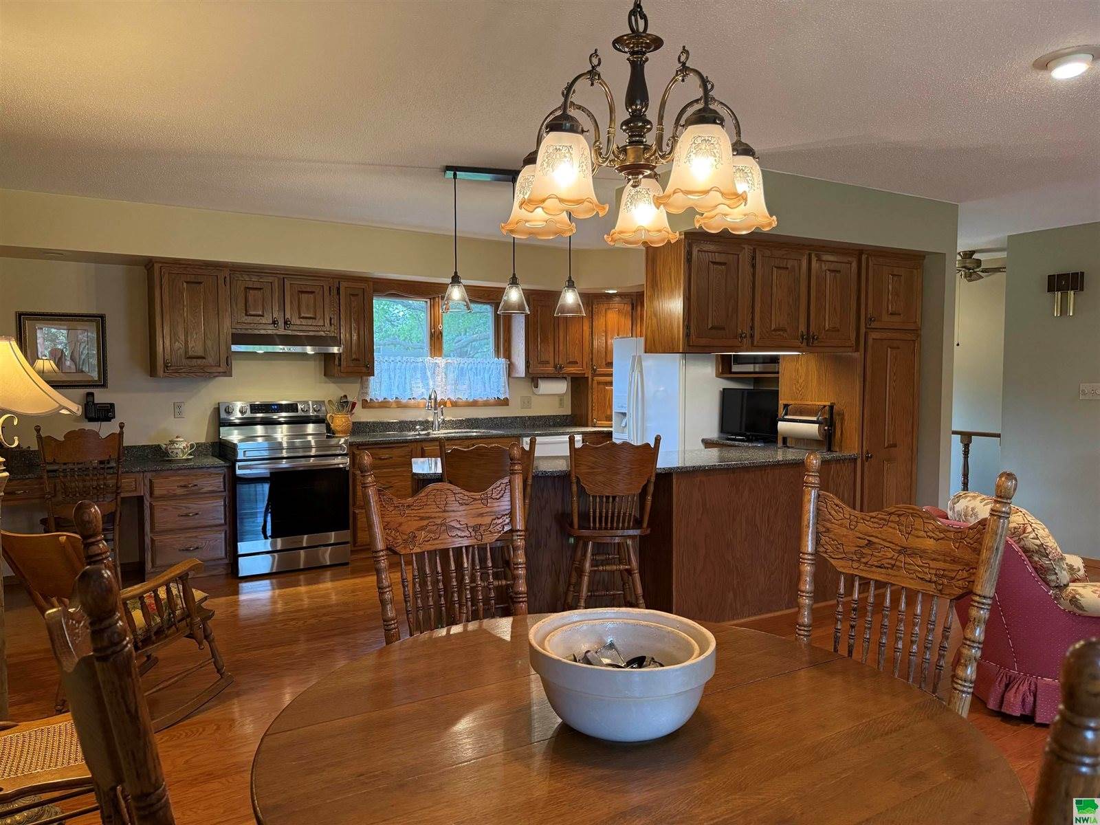 841 Country Club Dr, Akron, IA 51001