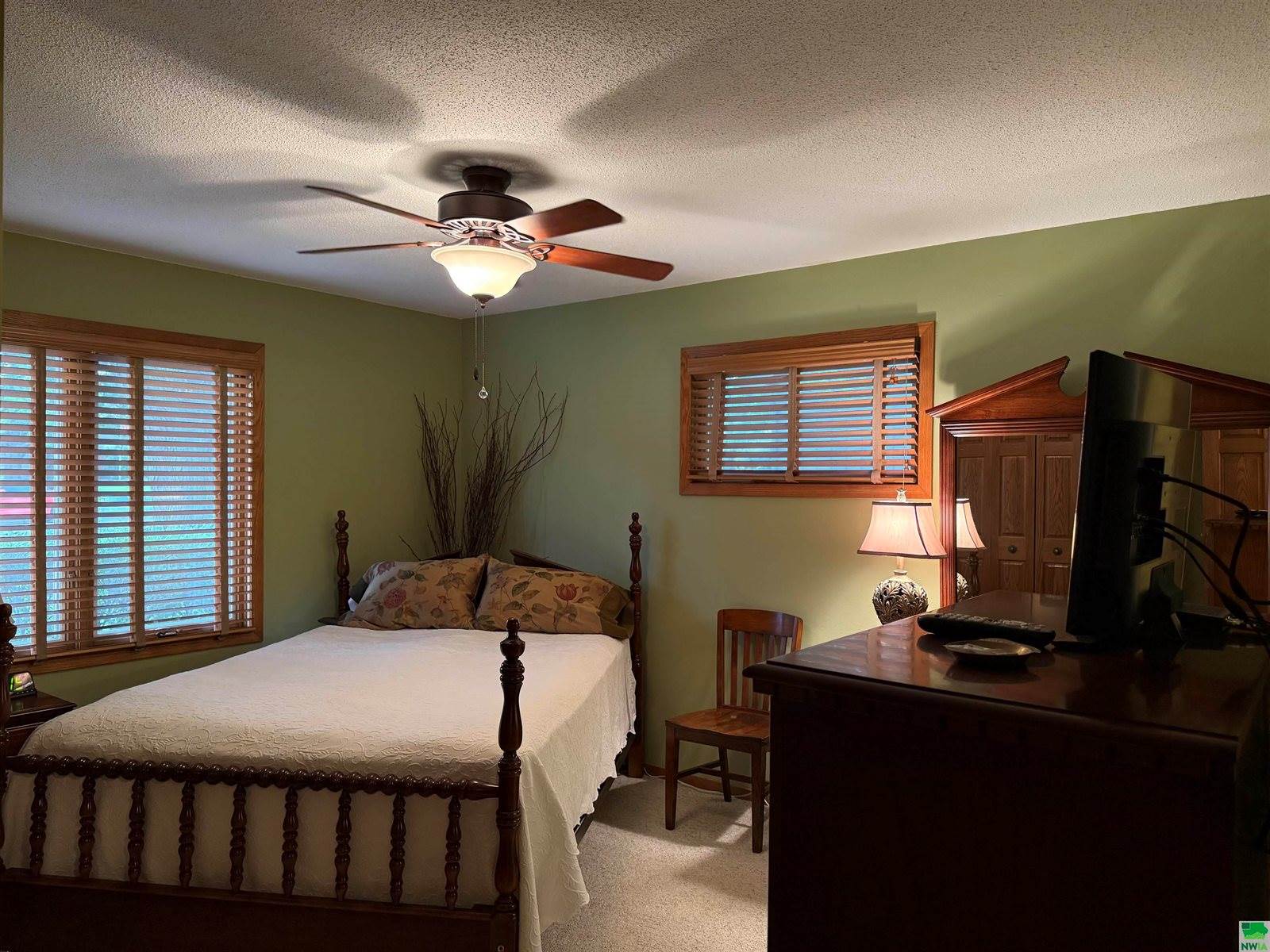 841 Country Club Dr, Akron, IA 51001