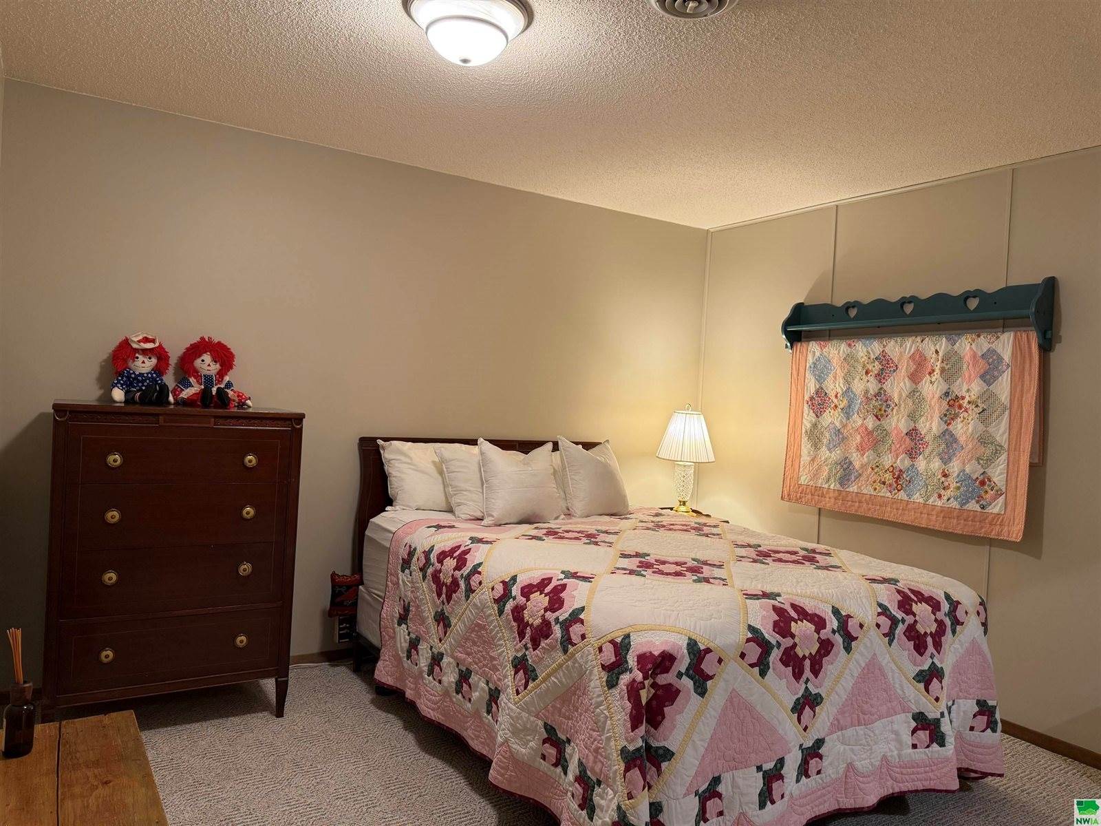 841 Country Club Dr, Akron, IA 51001