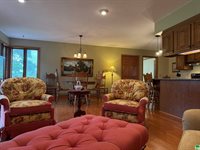 841 Country Club Dr, Akron, IA 51001
