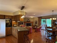 841 Country Club Dr, Akron, IA 51001