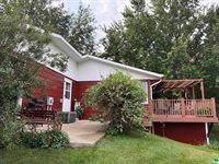 841 Country Club Dr, Akron, IA 51001