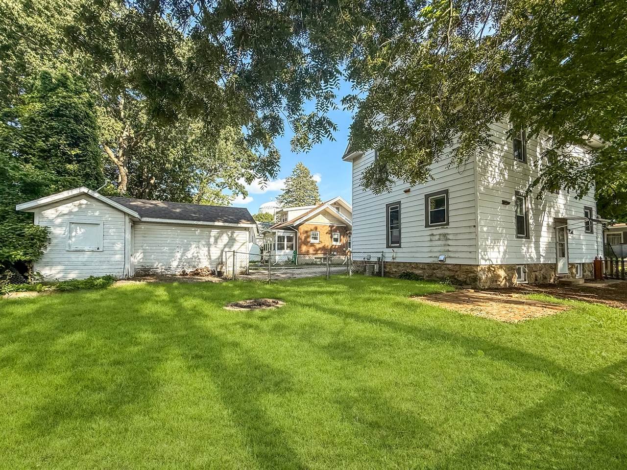 116 East Fuller Street, Freeport, IL 61032