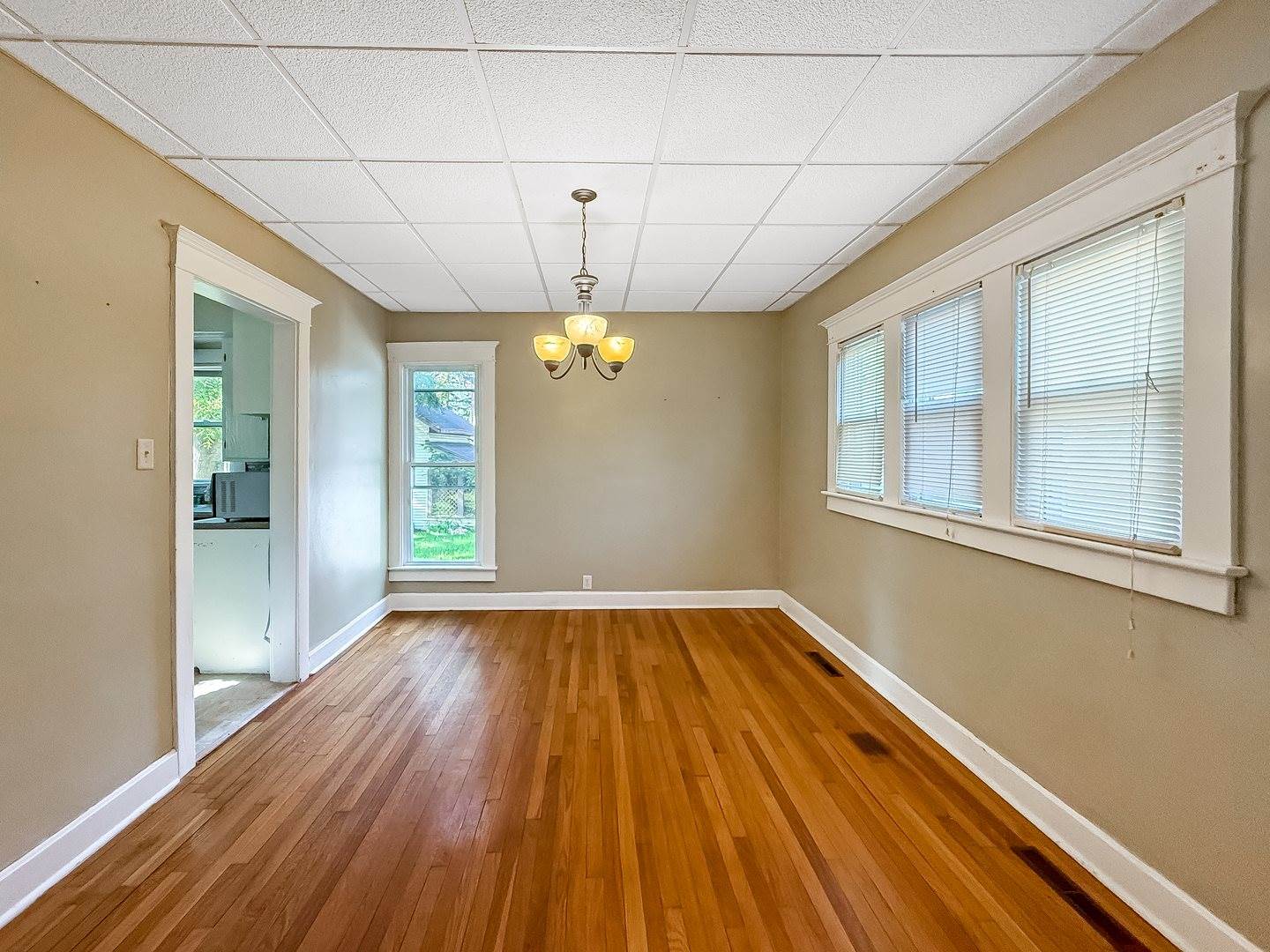 116 East Fuller Street, Freeport, IL 61032