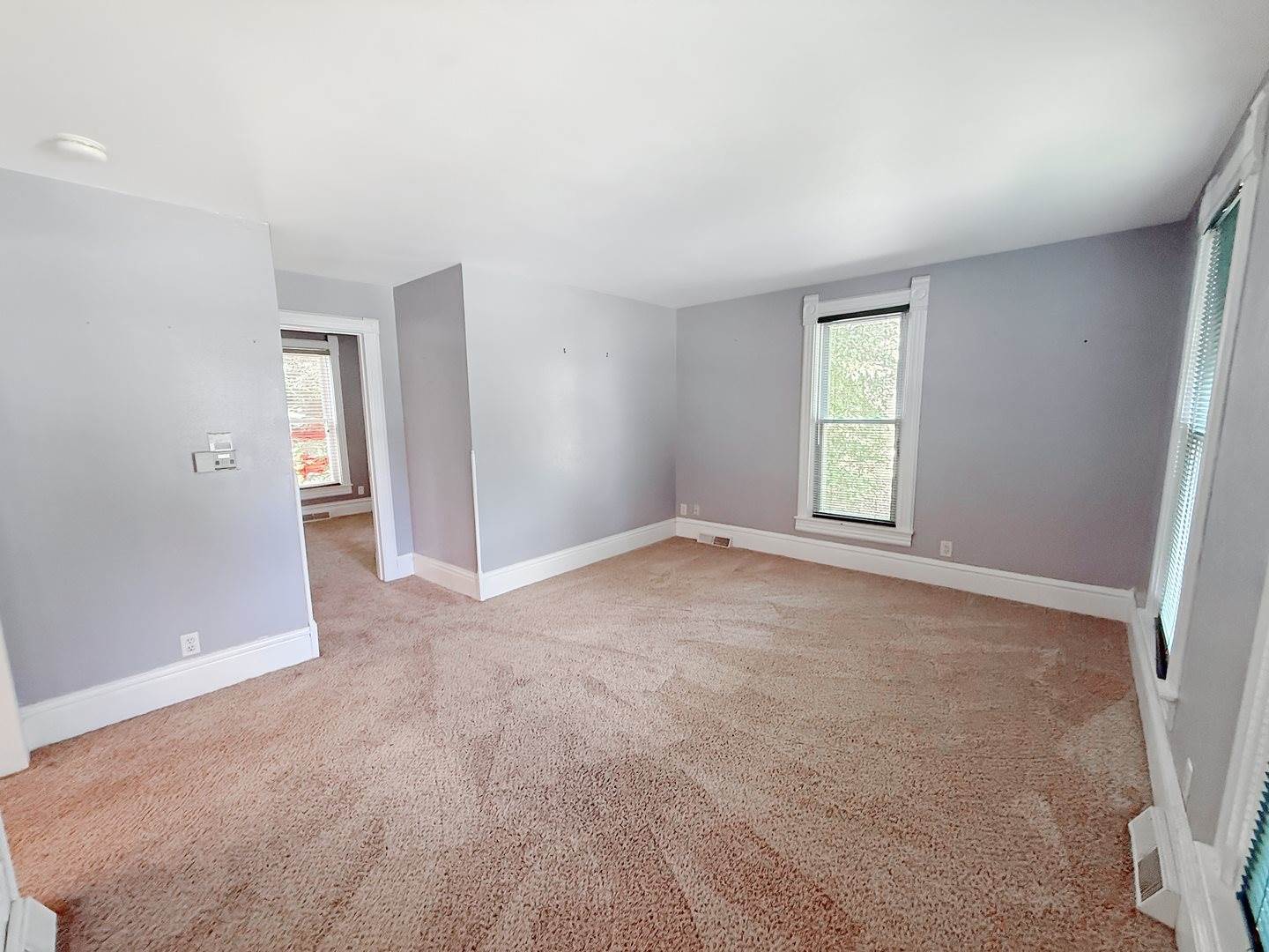 712 South 14th Avenue, Freeport, IL 61032