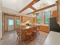 712 South 14th Avenue, Freeport, IL 61032