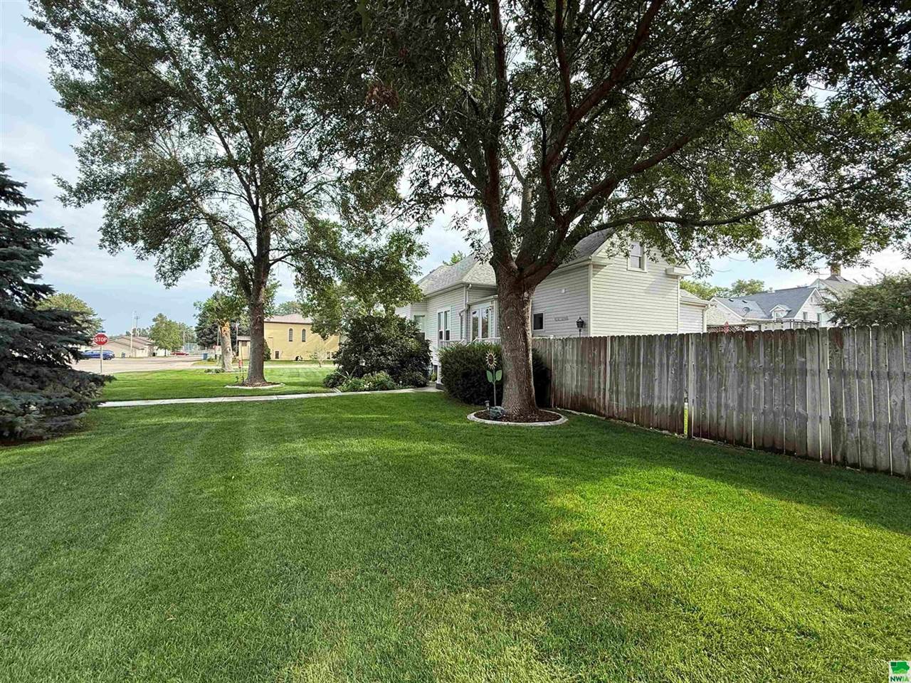 400 Reed St., Akron, IA 51001