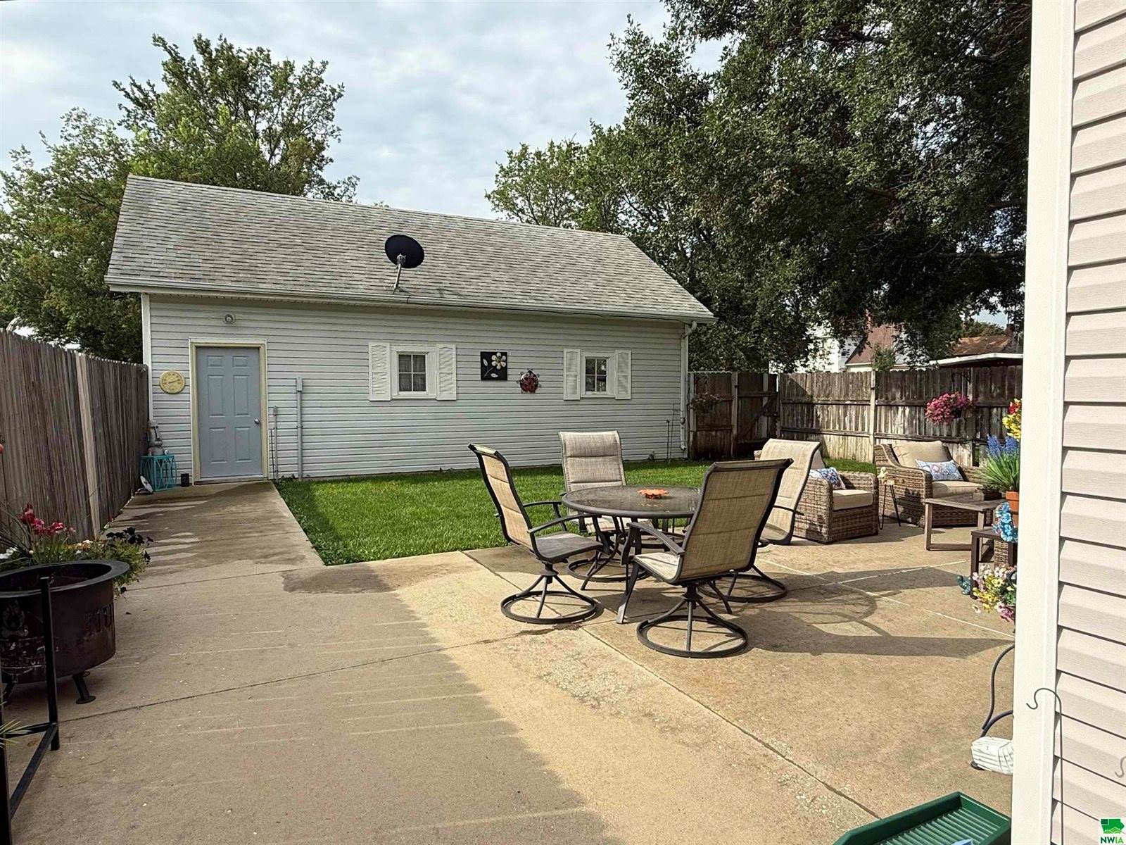 400 Reed St., Akron, IA 51001