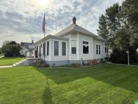 400 Reed St., Akron, IA 51001