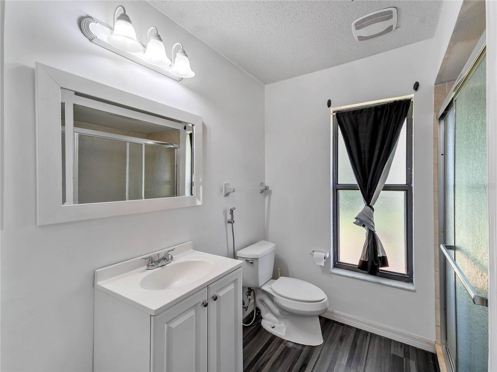 8429 Cypress Lake Circle, Sarasota, FL 34243