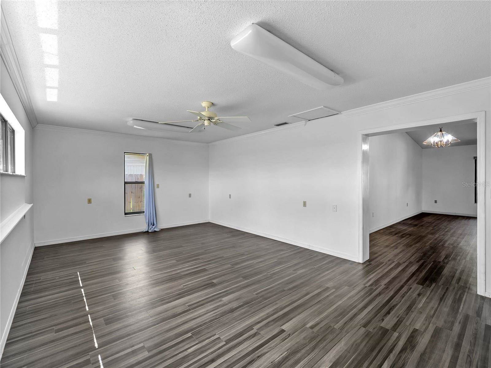 8429 Cypress Lake Circle, Sarasota, FL 34243