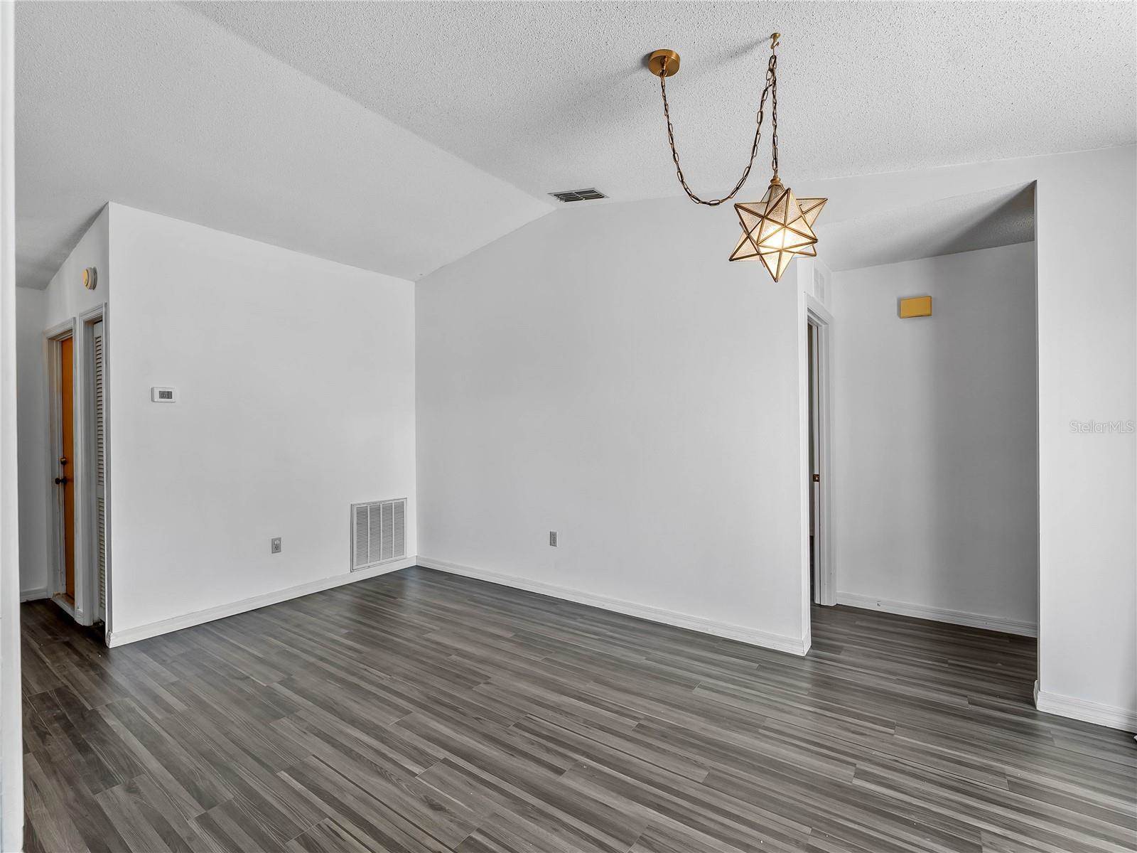 8429 Cypress Lake Circle, Sarasota, FL 34243