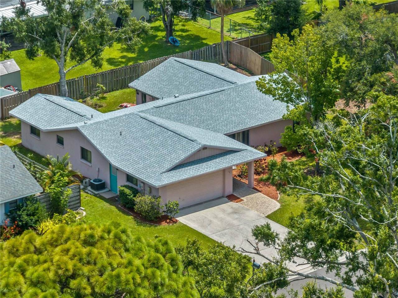 8429 Cypress Lake Circle, Sarasota, FL 34243