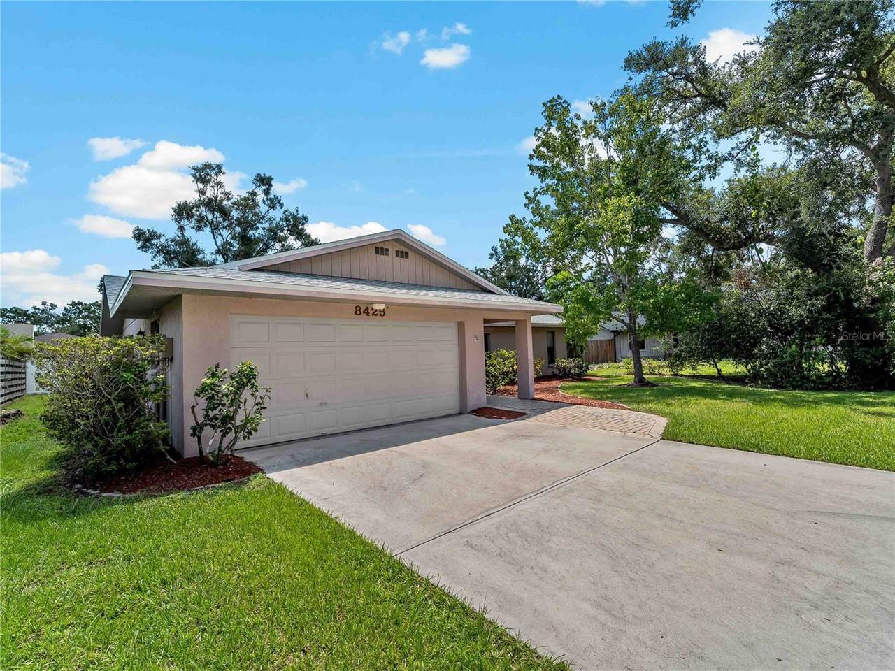 8429 Cypress Lake Circle, Sarasota, FL 34243