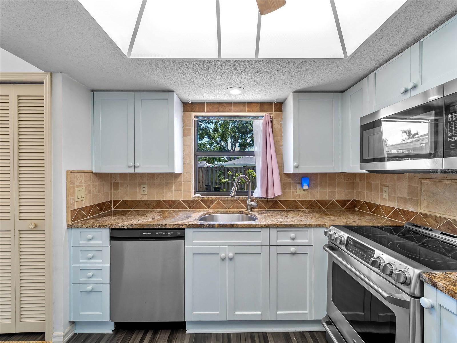 8429 Cypress Lake Circle, Sarasota, FL 34243