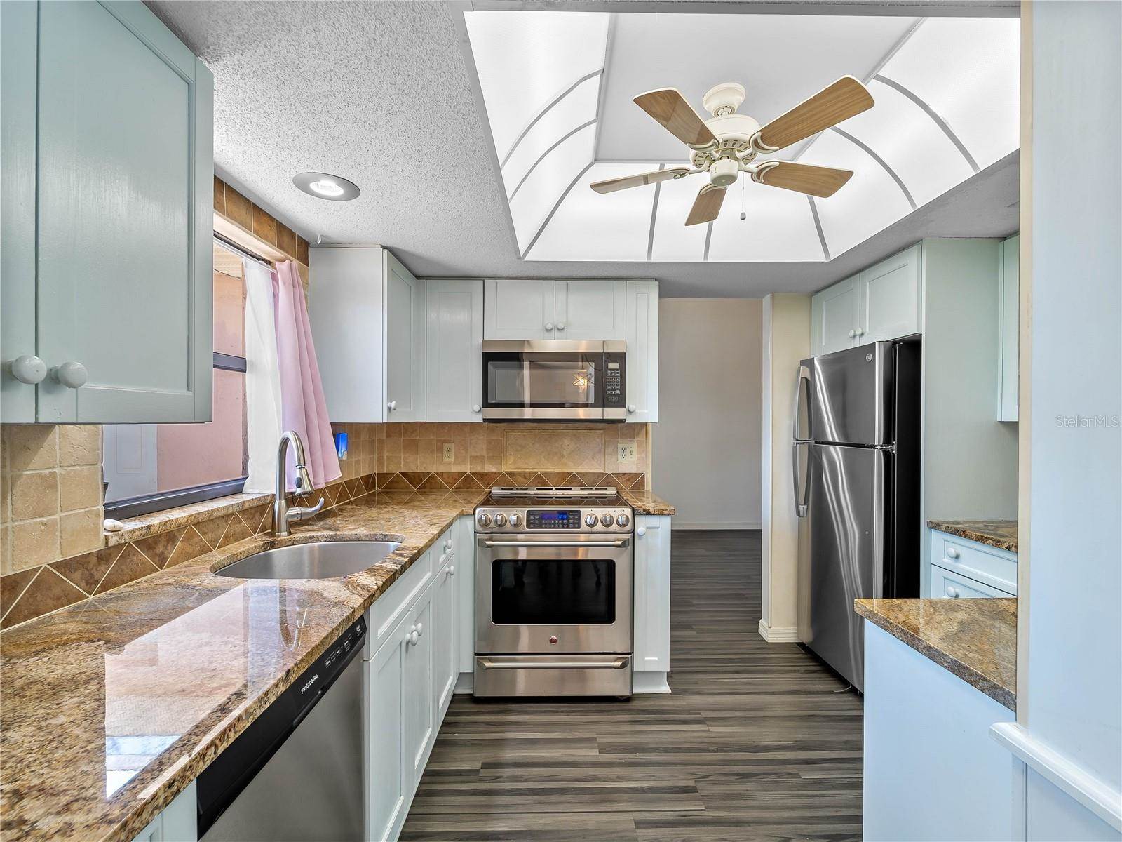 8429 Cypress Lake Circle, Sarasota, FL 34243