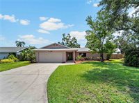 8429 Cypress Lake Circle, Sarasota, FL 34243